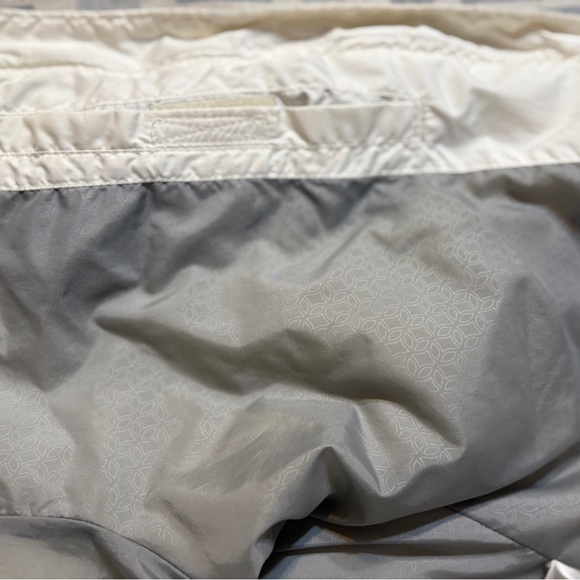 Columbia Women's Soft White Puffer Jacket M Warm Chic Warm Fall-Winter BaseLayer - Picture 11 of 14